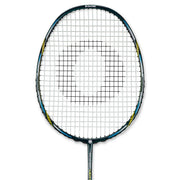 Oliver Badmintonschläger Modell Centric 80, schwarz-blauer Schläger vor einem weißen Hintergrund