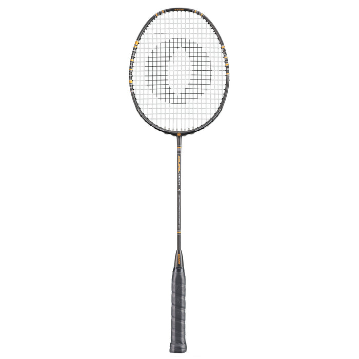 Oliver Badmintonschläger Modell Dual Tec, schwarzer Schläger mit goldenem Design und schwarzem Griff vor einem weißen Hintergrund