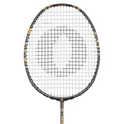 Oliver Badmintonschläger Modell Dual Tec, schwarzer Schläger mit goldenem Design vor einem weißen Hintergrund