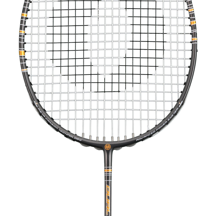 Oliver Badmintonschläger Modell Dual Tec, schwarzer Schläger mit goldenem Design vor einem weißen Hintergrund