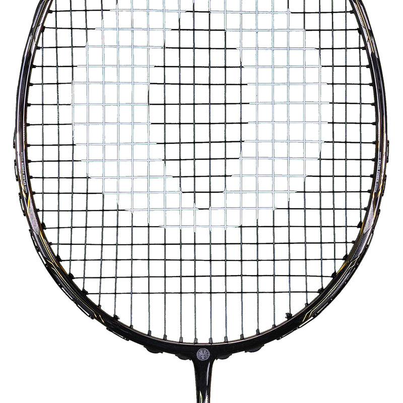 OLIVER Badmintonschläger Modell Entrex 80, silber-goldfarbener Badmintonkopf vor einem weißen Hintergrund