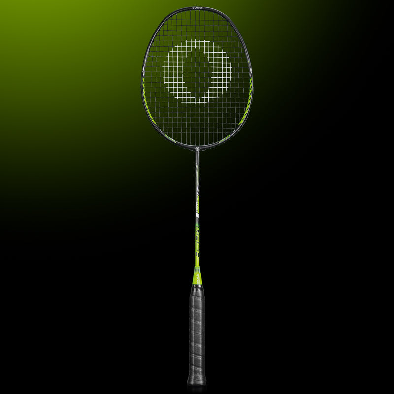 Oliver Badmintonschläger Modell Fetter Smash 6, schwarzer Schläger mit grünem Design und schwarzem Griff vor einem dunklen grünen Hintergrund