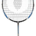 Oliver Badmintonschläger Modell Microtec 12, blau-schwarzer Schlägerkopf Ausschnitt vor einem weißen Hintergrund