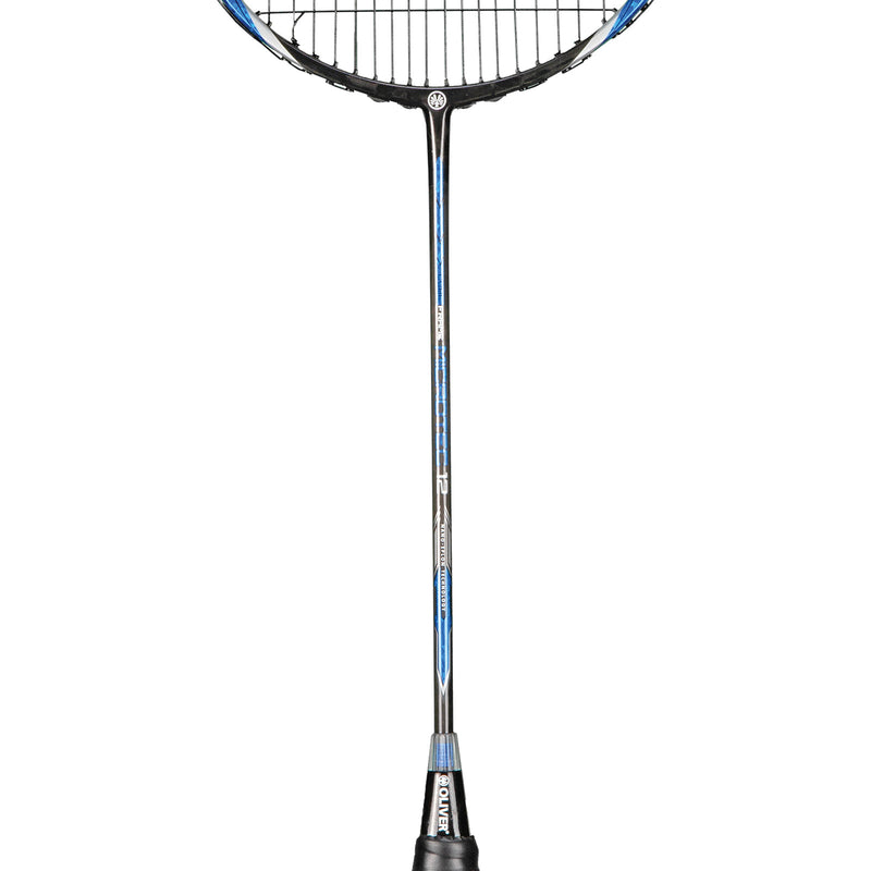 Oliver Badmintonschläger Modell Microtec 12, blau-schwarzer Schaft vor einem weißen Hintergrund