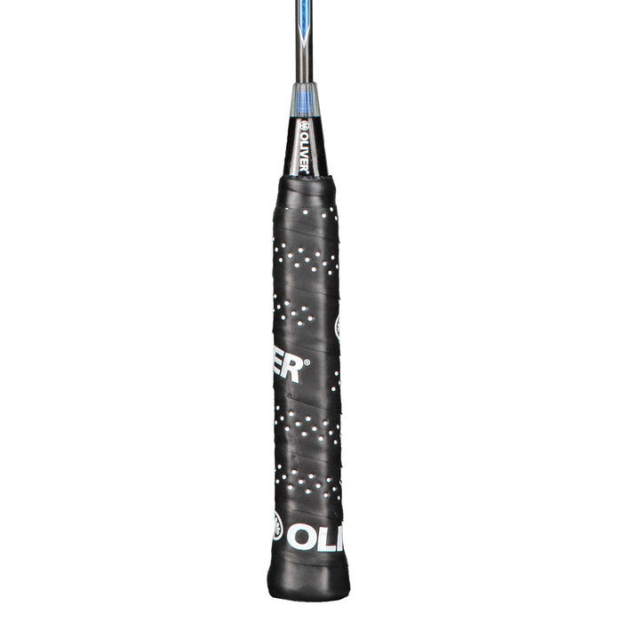 Oliver Badmintonschläger Modell Microtec 12, blau-schwarzer Schaft mit schwarzem Griff vor einem weißen Hintergrund