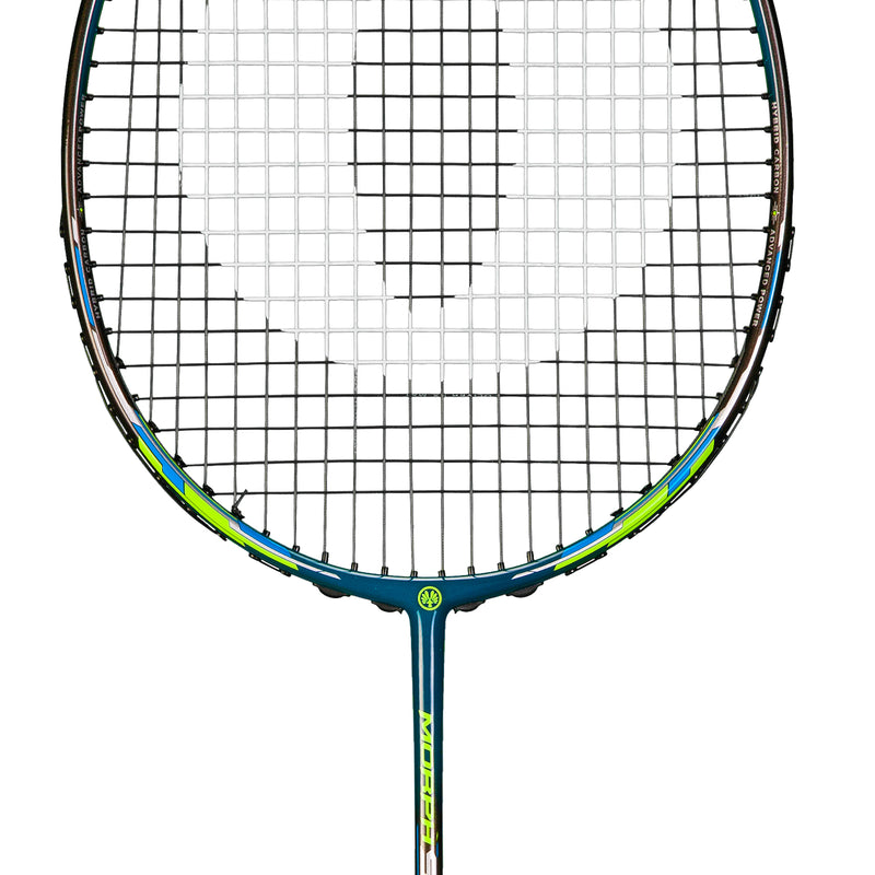 Oliver Badmintonschläger Modell Morph S10, blau-grüner Schläger vor einem weißen Hintergrund