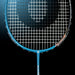 OLIVER Badmintonschläger Modell Supralight S6.2, Ausschnitt des Badmintonkopfs und Schafts vor einem dunklen Hintergrund
