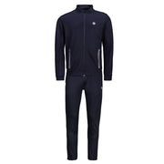 OLIVER Trainingshose und Trainingsjacke in dunkelblau, marine und OLIVER Schuhe auf weißem Hintergrund