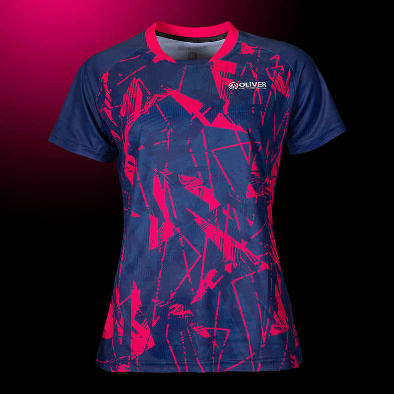 OLIVER Verona Lady-Shirt in blau-pink mit dezentem OLIVER-Logo auf dunklem, pinken Hintergrund