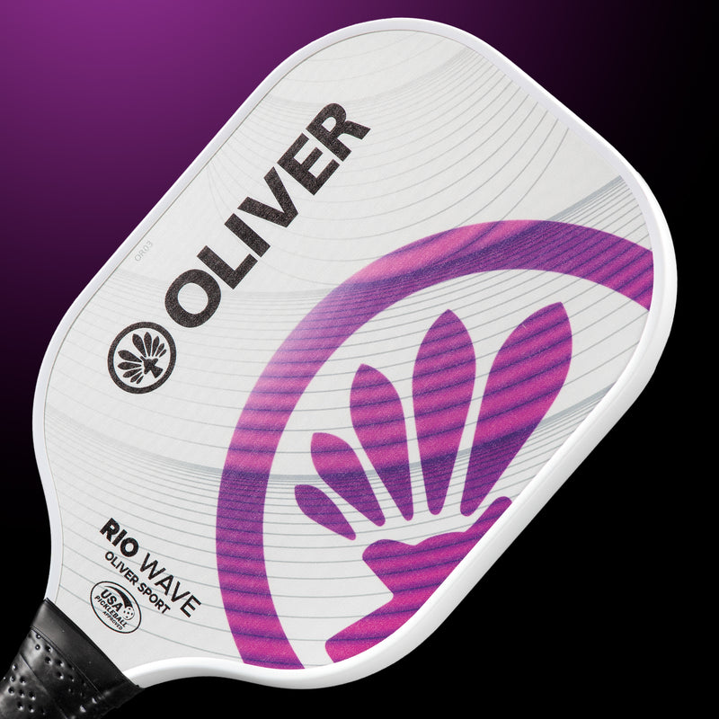 Oliver Pickleball Schläger Modell Rio Wave, weiß mit lila-pinkem Design, vor einem dunklen violetten Hintergrund