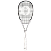 Oliver Squashschläger Modell Apex 420, silbern/schwarzer Schläger mit weißem Griff vor einem weißen Hintergrund