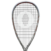 Oliver Squashschläger Modell Apex 5.0 Pro, silberner Schläger vor einem weißen Hintergrund