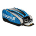 OLIVER Gearbag Extend in blau, grau und schwarzer Farbe mit geöffnetem Schuhfach und OLIVER CX Pro 12 Sportschuhen auf weißem Hintergrund.
