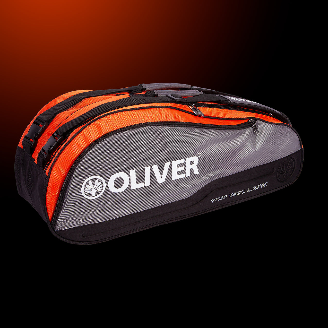 Graue OLIVER Top Pro Line Schlägertasche mit orangenen Akzenten, ideal für Badminton- und Squash-Ausrüstung